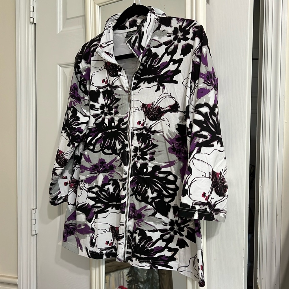 CHICOS SIZE 2 Light Zip up Jacket Purple Floral